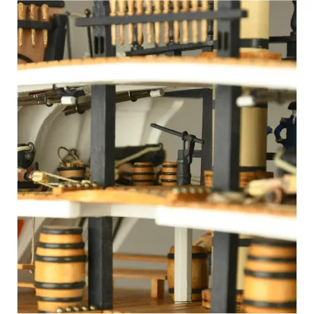 ARTESANIA LATINA 20500 Przekrój sekcji okrętu HMS Victory - 1:72