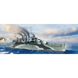 TRUMPETER 06735 HMS Kent - 1:700