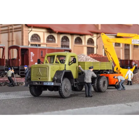 KIBRI 14045 H0 Magirus Deutz skrzyniowy z kompresorem