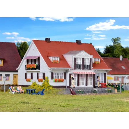 KIBRI 38332 H0 Dom wiejski Cloppenburg