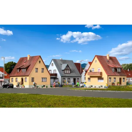 KIBRI 38995 H0 Zestaw domów z oświetleniem LED