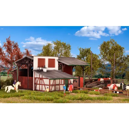 KIBRI 39096 H0 Stajnia z rampą załadunkową