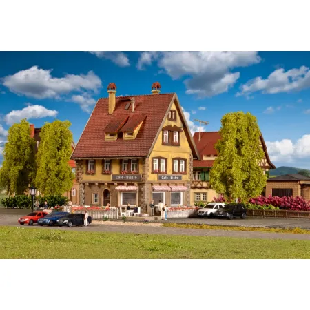 VOLLMER 47695 N Dom z kawiarną - model z oświetleniem